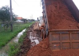 PROSIGUEN OBRAS EN ZONA DEL POLIDEPORTIVO MUNICIPAL.