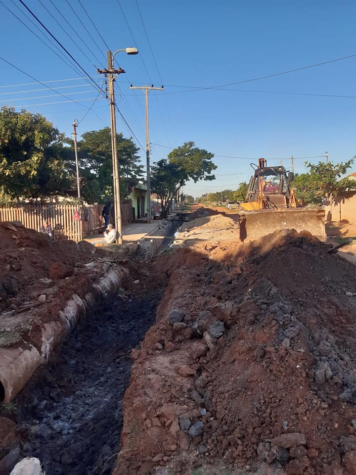 PROSIGUEN TRABAJOS DE CONSTRUCCIÓN DE DESAGÜE PLUVIAL