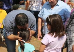 TATI URBIETA CELEBRÓ SU CUMPLEAÑOS CON VECINOS EN EL BARRIO SAN JOSÉ OLERO. 